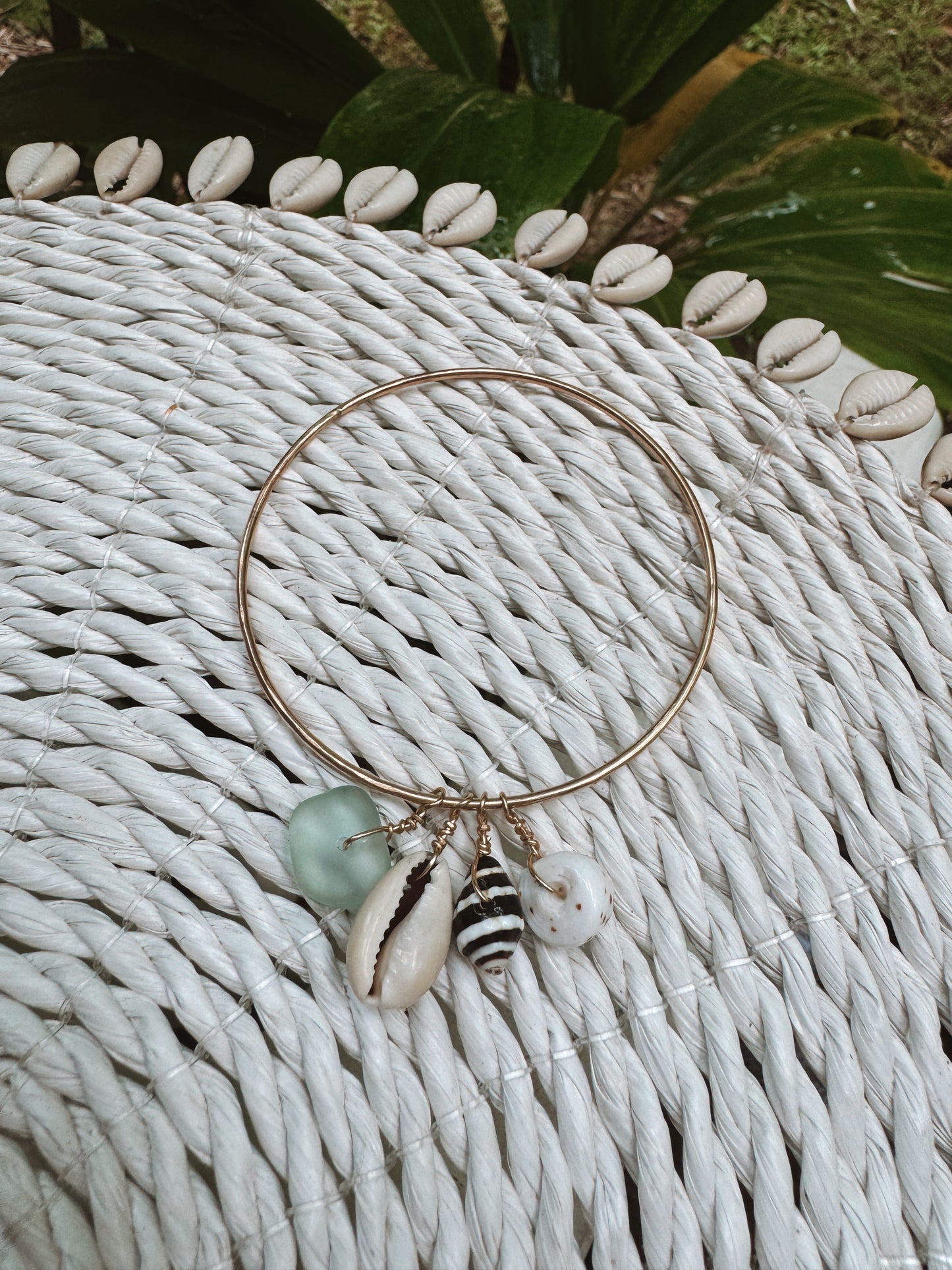 Ocean Seashell Bangle - 14K Gold Fill